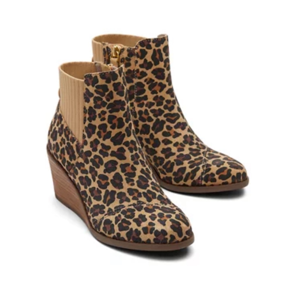 🌻Host Pick🌻NWT TOMS size 8 Sadie boots tan classic leopard printed suede